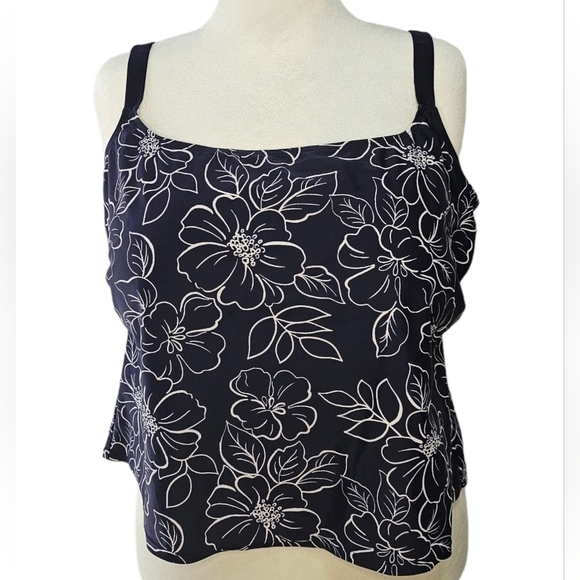 Delta Burke Swimwear Tankini Top Navy Blue with White Floral Print Size 24W - Picture 1 of 5